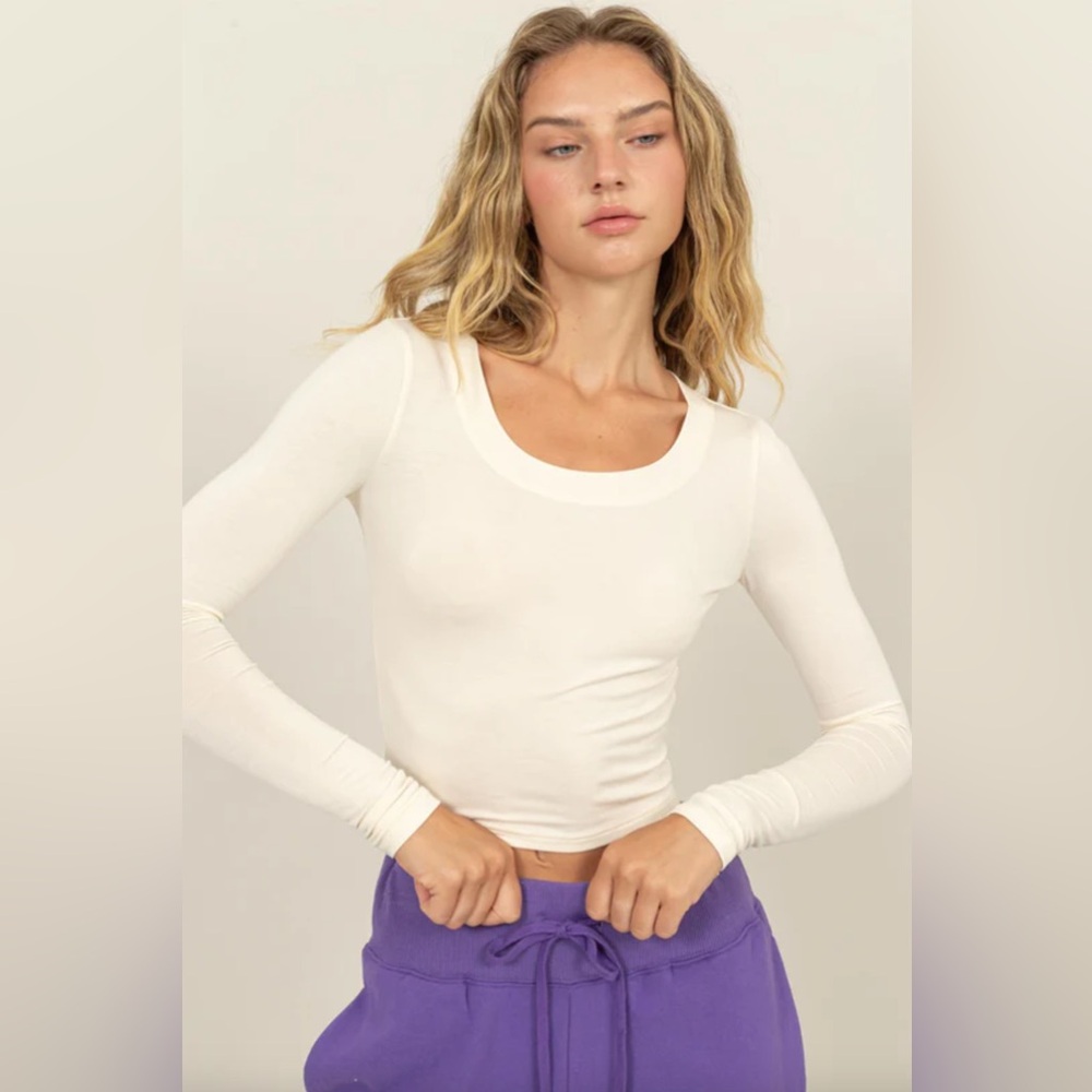 236B. Fitted Basic Long Sleeve - Taupe